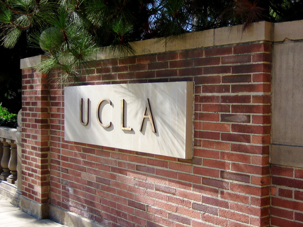 UCLAの生徒数、男女比、年齢層、人種、留学生比率【統計データ】