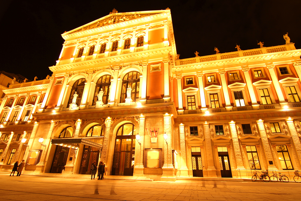 ウィーン国立歌劇場（オーストリア）
