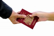イギリス留学での入国審査：ビザ取得・パスポート・審査官との会話例
