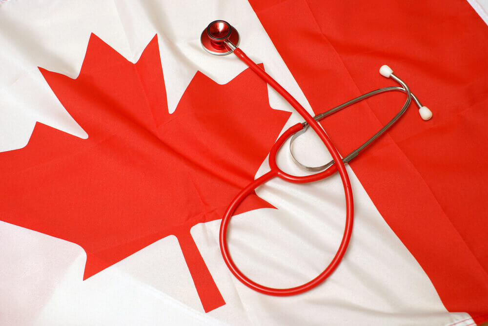 カナダの医療事情と医療費について解説！医療保険に入るべき？