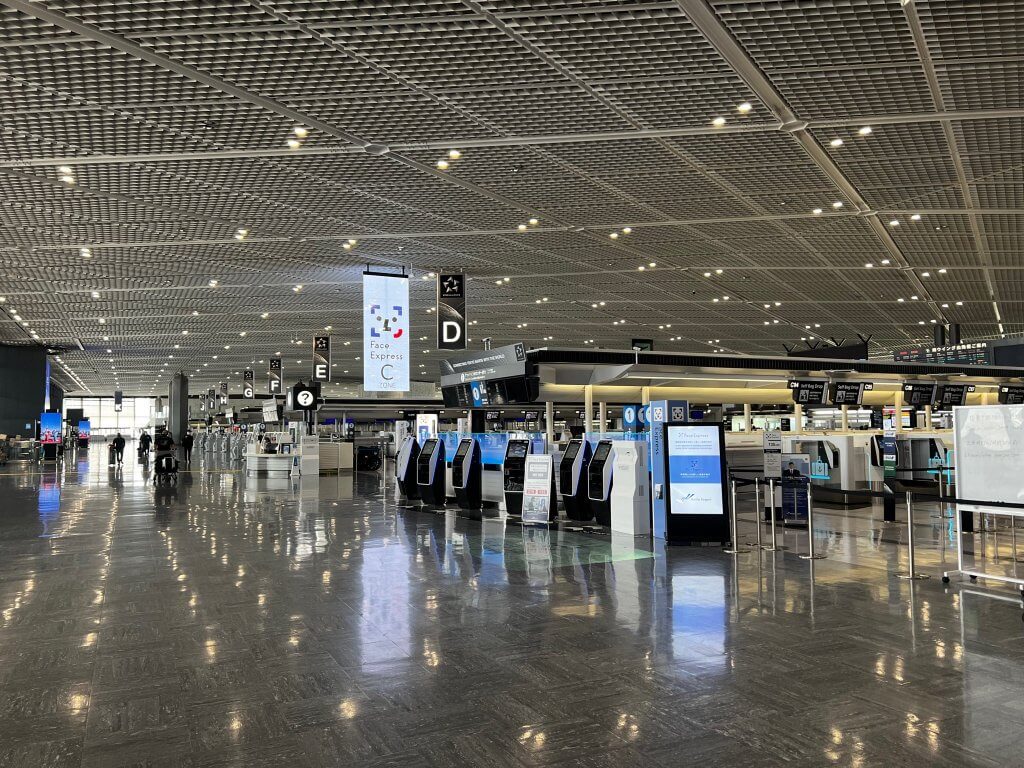 空港カウンター