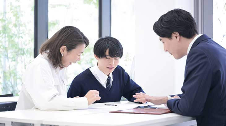 【知らないと損】日本の大学と海外の大学は「併願」できる！高校生が知っておくべき海外大学受験のリアル