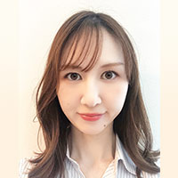 新村真帆の写真